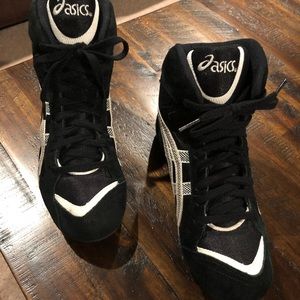 Kickboxing workout sneakers worn only twice on the mats.